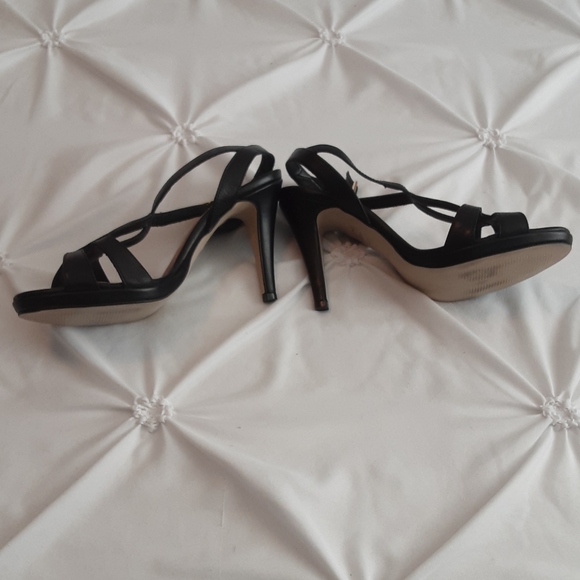 BNWOT - Le Chateau Black High Heel Sandals - Picture 3 of 4